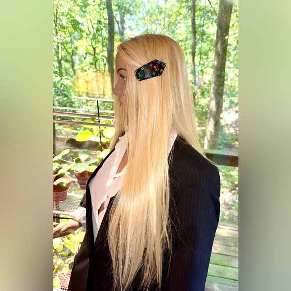 💗 White or Black Multicolor Murakami snap Hair clip One piece ‼️ - Picture 7 of 15